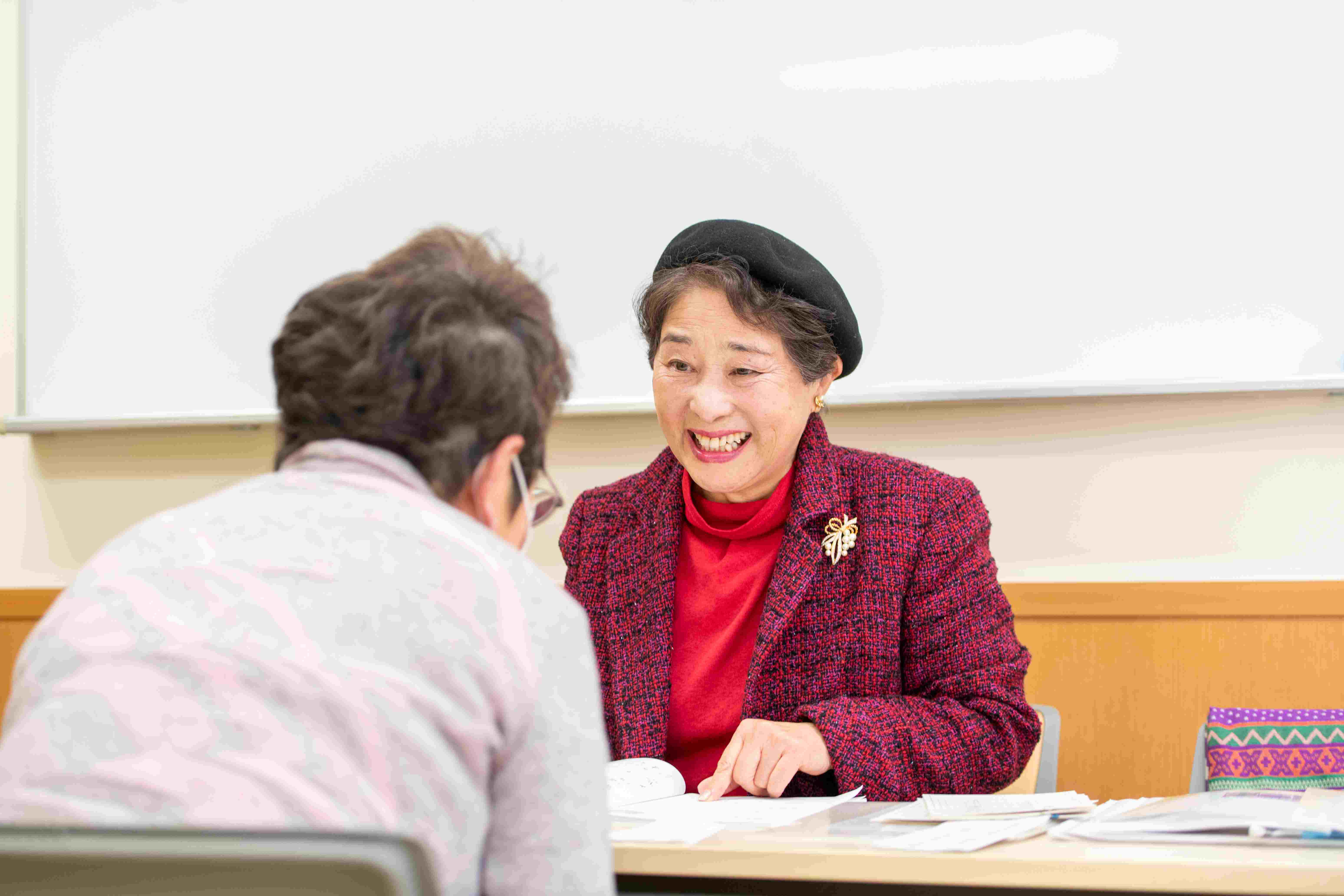 �y���K��