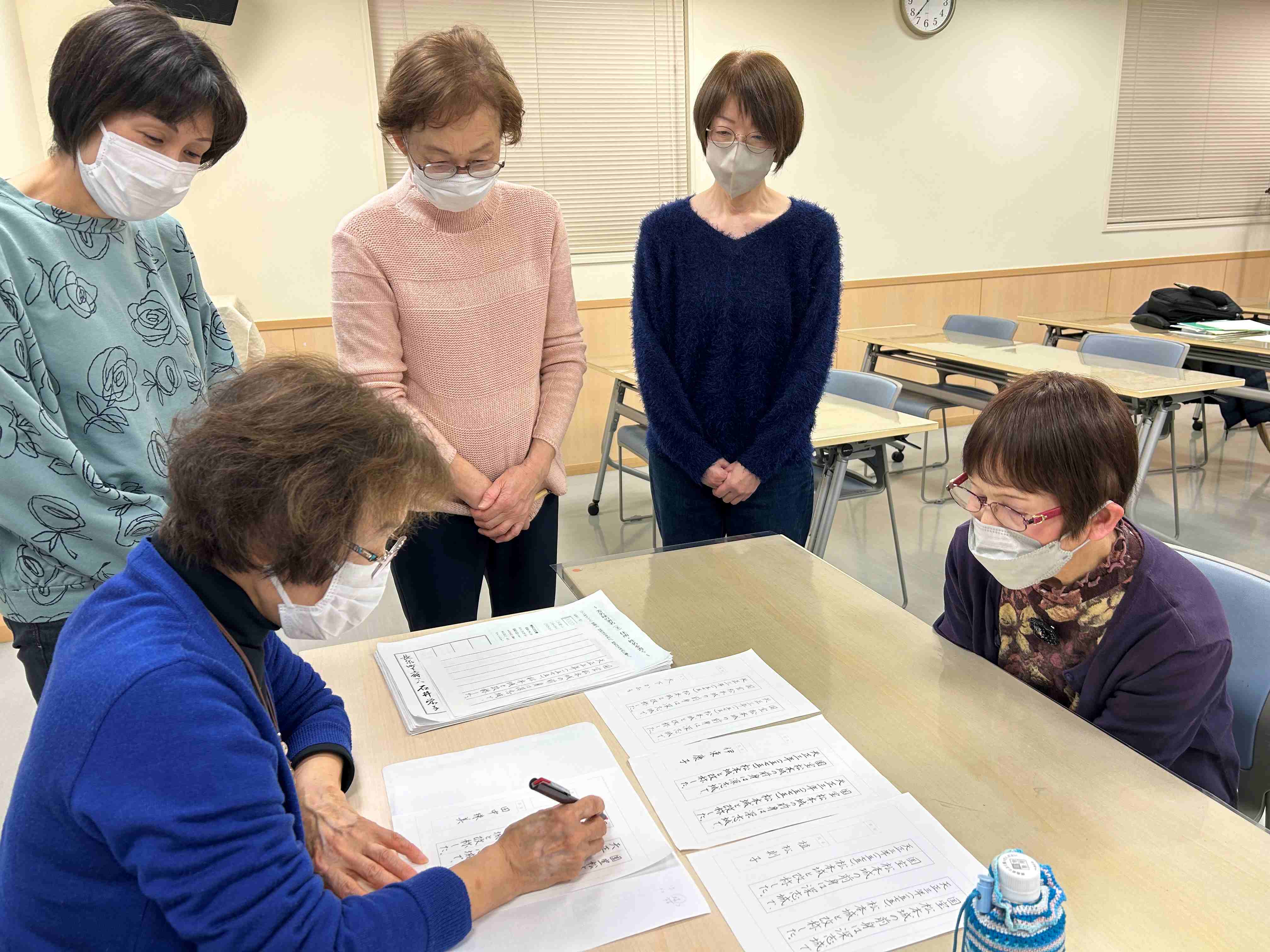 ���H�M�y�������E����