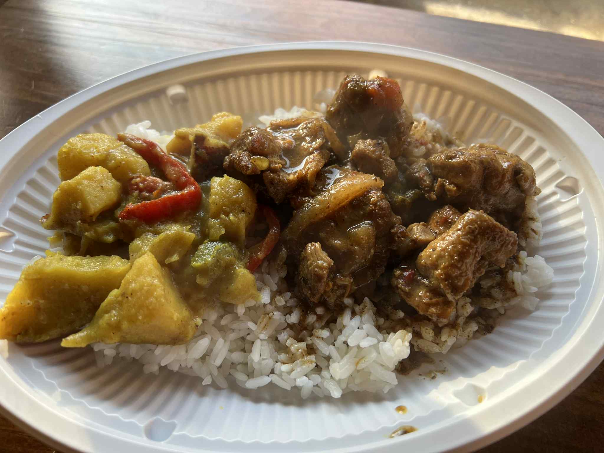 �T�W�b�g���񂪋�����y��i�X�������J�J���[�z