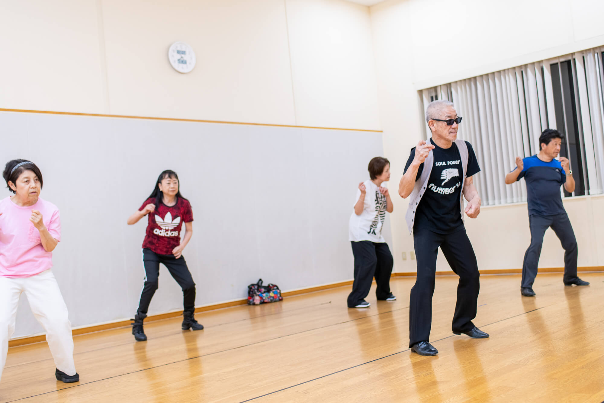 �y�̌��z�\�E���E�f�B�X�R�_���X