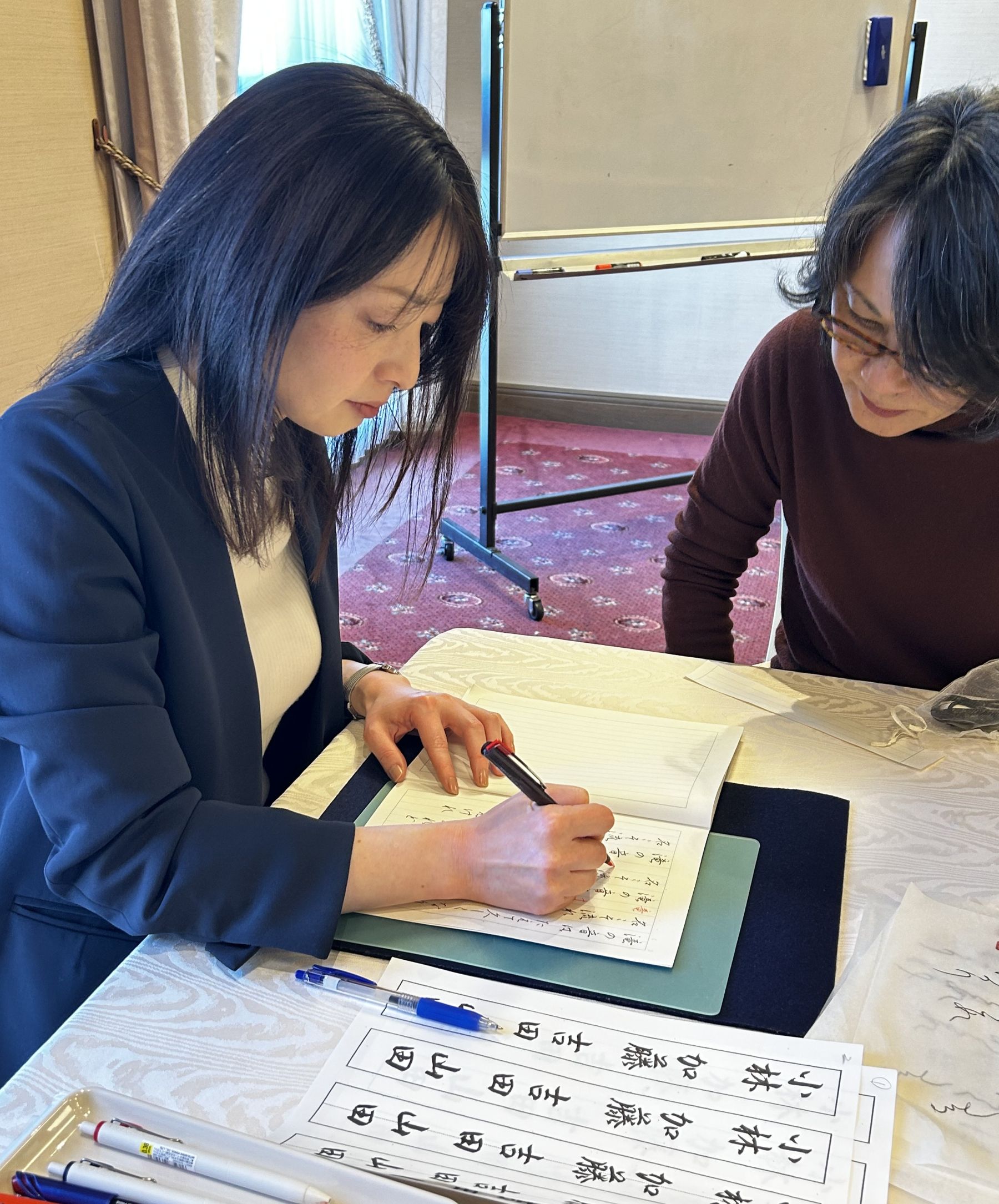 �y�x�m�z��炵�ɖ𗧂y����